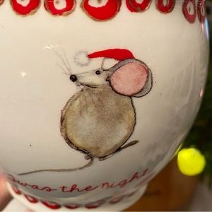 Magenta container with lid